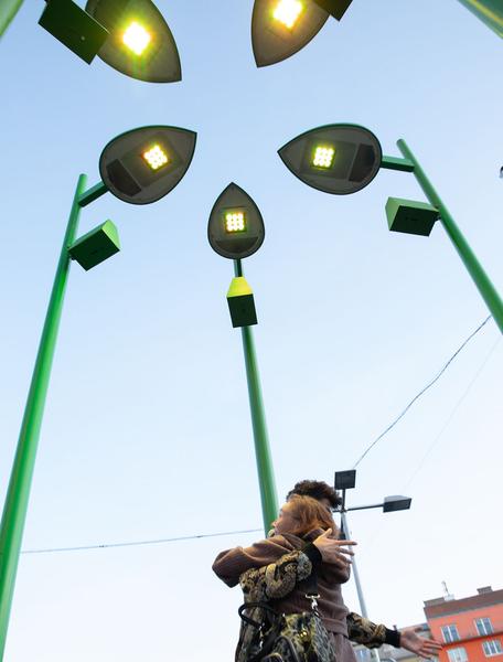 KOER: Alicia Framis - Street Lights @ Fokus Favoriten (Eröffnung, 21.9.2019) https://www.koer.or.at/projekte/fokus-favoriten | Foto: eSeL Foto: eSeL.at - Lorenz Seidler