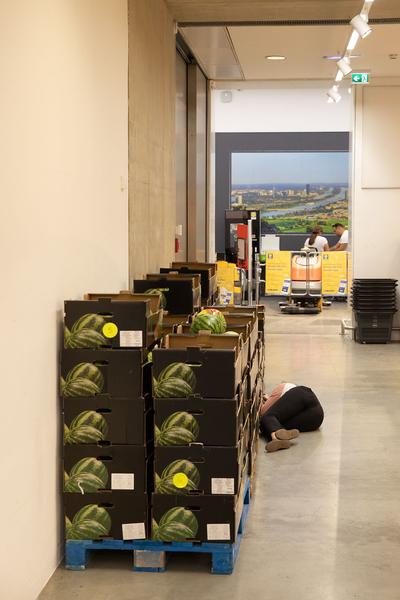 Lidl Supermarkt (ehem. Generali Foundation): Collective Exhibition for a Single Body – The Private Score (Kontakt Stiftung & TQW, 28.6.2019, Final Day) https://esel.at/termin/101972 | Foto: eSeL Foto: eSeL.at - Lorenz Seidler