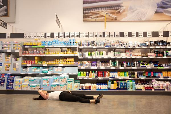 Lidl Supermarkt (ehem. Generali Foundation): Collective Exhibition for a Single Body – The Private Score (Kontakt Stiftung & TQW, 28.6.2019, Final Day) https://esel.at/termin/101972 | Foto: eSeL Foto: eSeL.at - Lorenz Seidler