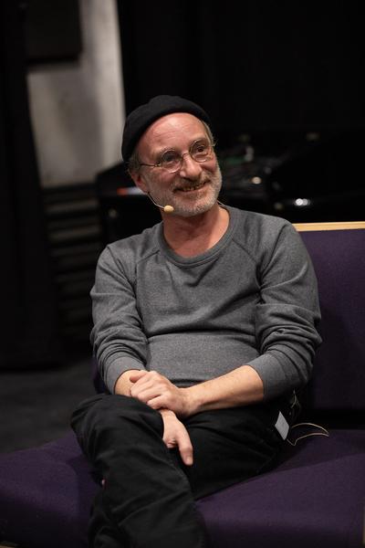Vienna Art Week 2019: Santiago Sierra @ Line Up (22.11.2019) https://www.viennaartweek.at/de/making-truth-line-up | Foto: eSeL Foto: eSeL.at - Lorenz Seidler