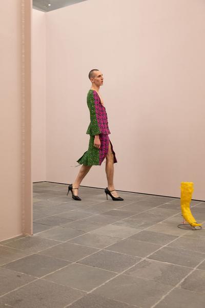 Belvedere 21: Performance Julius Pistauz (Via PINA) @ Über das Neue - Midissage: Pina, Mauve, Foundation (Eröffnung, 3.5.2019) https://www.belvedere21.at/ueber_das_neue | Foto: eSeL Foto: eSeL.at - Lorenz Seidler
