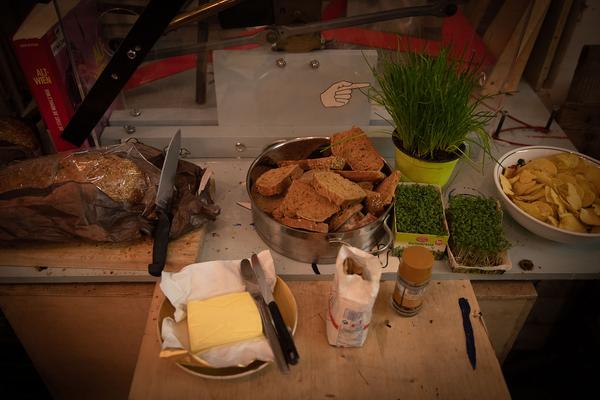 Kunstraum LLLLLLl: New Works #1-11 Kollektivausstellung (22.1. - 10.2.2019) https://esel.at/termin/99960 | Foto: eSeL Foto: eSeL.at - Lorenz Seidler