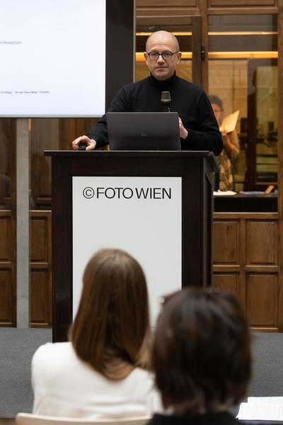 FOTO WIEN: Poisoned Pictures – Photography & Ecology (Festivalzentrale, 5.4.2019) https://fotowien.at/de/programme-2019/congress/poisoned-pictures-photography-ecology/ | Foto: eSeL Foto: eSeL.at - Lorenz Seidler