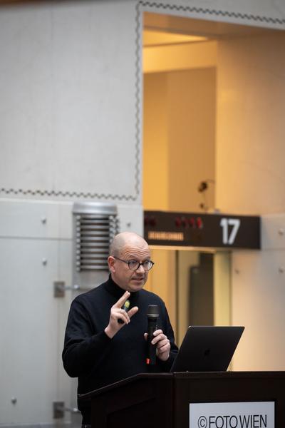 FOTO WIEN: Poisoned Pictures – Photography & Ecology (Festivalzentrale, 5.4.2019) https://fotowien.at/de/programme-2019/congress/poisoned-pictures-photography-ecology/ | Foto: eSeL Foto: eSeL.at - Lorenz Seidler