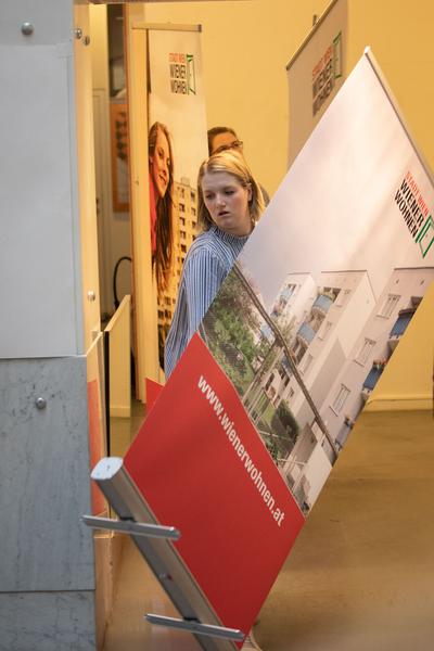FOTO WIEN: Poisoned Pictures – Photography & Ecology (Festivalzentrale, 5.4.2019) https://fotowien.at/de/programme-2019/congress/poisoned-pictures-photography-ecology/ | Foto: eSeL Foto: eSeL.at - Lorenz Seidler