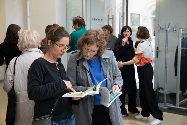 Kunst im öffentlichen Raum Niederösterreich: Buchpräsentation Ines Doujak, Tatiana Lecomte & Band 11 und Band 12  zur Kunst im öffentlichen Raum Niederösterreich 
(21.5.2019, Kunstraum Niederösterreich) http://www.publicart.at/de/kalender/?pid=982 | Foto: eSeL Foto: eSeL.at - Lorenz Seidler