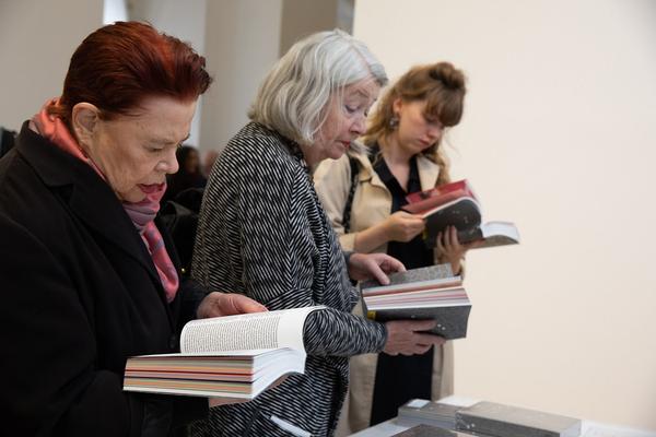 Kunst im öffentlichen Raum Niederösterreich: Buchpräsentation Ines Doujak, Tatiana Lecomte & Band 11 und Band 12  zur Kunst im öffentlichen Raum Niederösterreich 
(21.5.2019, Kunstraum Niederösterreich) http://www.publicart.at/de/kalender/?pid=982 | Foto: eSeL Foto: eSeL.at - Lorenz Seidler
