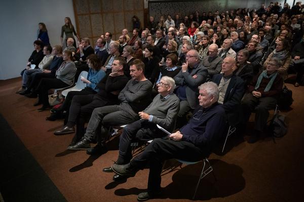 Az W Architekturzentrum Wien: Eröffnung SammlungsLab #5: Vorarlberg – 
Ein Ge­ne­ra­ti­on­en­dia­log (4.12.2019) https://www.azw.at/de/termin/vorarlberger-einsichten-ein-generationendialog | Foto: eSeL Foto: eSeL.at - Lorenz Seidler