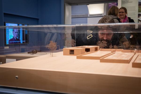 Az W Architekturzentrum Wien: Eröffnung SammlungsLab #5: Vorarlberg – 
Ein Ge­ne­ra­ti­on­en­dia­log (4.12.2019) https://www.azw.at/de/termin/vorarlberger-einsichten-ein-generationendialog | Foto: eSeL Foto: eSeL.at - Lorenz Seidler