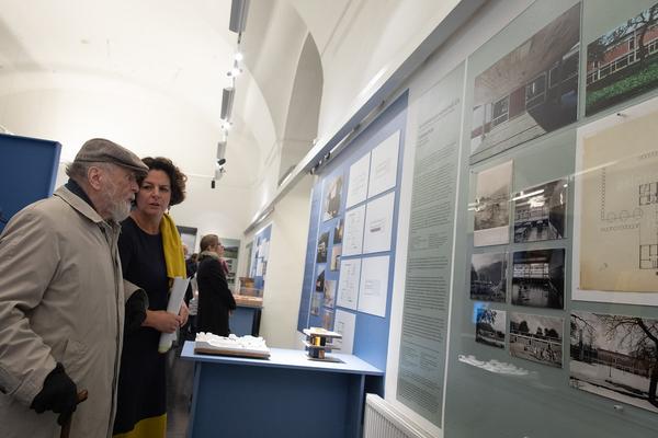 Az W Architekturzentrum Wien: Eröffnung SammlungsLab #5: Vorarlberg – 
Ein Ge­ne­ra­ti­on­en­dia­log (4.12.2019) https://www.azw.at/de/termin/vorarlberger-einsichten-ein-generationendialog | Foto: eSeL Foto: eSeL.at - Lorenz Seidler