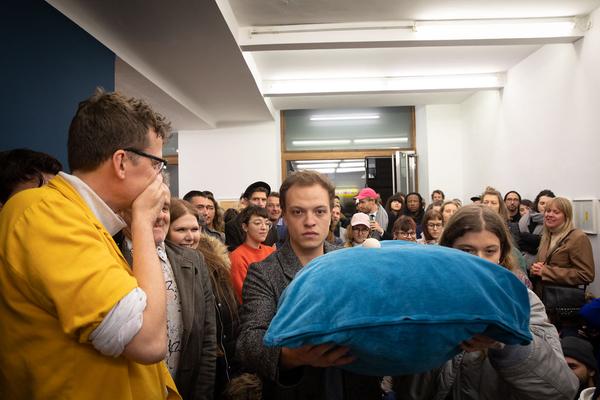 Galerie Krobath: Performance Sophie Süßmilch & Vito Baumüller "Kokon" (Vienna Art Week, 22.11.2019) https://esel.at/termin/104025 | Foto: eSeL Foto: eSeL.at - Lorenz Seidler