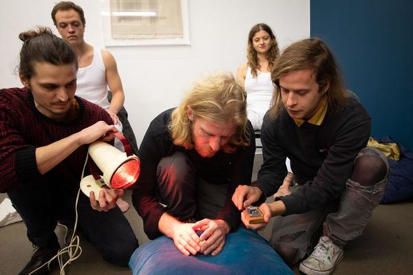 Galerie Krobath: Performance Sophie Süßmilch & Vito Baumüller "Kokon" (Vienna Art Week, 22.11.2019) https://esel.at/termin/104025 | Foto: eSeL Foto: eSeL.at - Lorenz Seidler