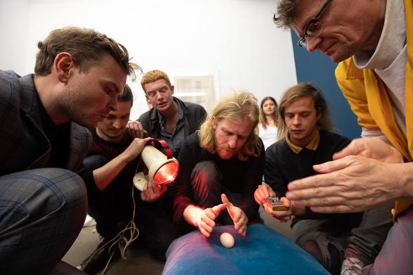 Galerie Krobath: Performance Sophie Süßmilch & Vito Baumüller "Kokon" (Vienna Art Week, 22.11.2019) https://esel.at/termin/104025 | Foto: eSeL Foto: eSeL.at - Lorenz Seidler