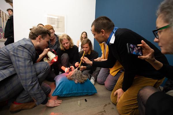 Galerie Krobath: Performance Sophie Süßmilch & Vito Baumüller "Kokon" (Vienna Art Week, 22.11.2019) https://esel.at/termin/104025 | Foto: eSeL Foto: eSeL.at - Lorenz Seidler