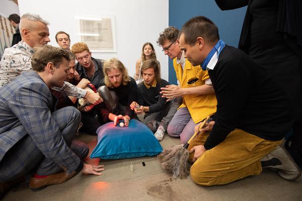 Galerie Krobath: Performance Sophie Süßmilch & Vito Baumüller "Kokon" (Vienna Art Week, 22.11.2019) https://esel.at/termin/104025 | Foto: eSeL Foto: eSeL.at - Lorenz Seidler