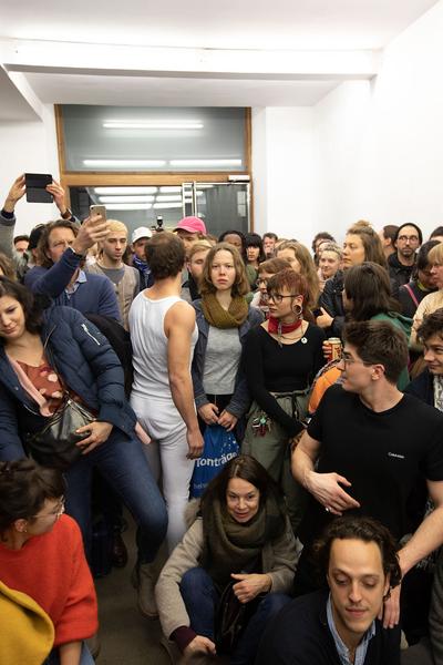 Galerie Krobath: Performance Sophie Süßmilch & Vito Baumüller "Kokon" (Vienna Art Week, 22.11.2019) https://esel.at/termin/104025 | Foto: eSeL Foto: eSeL.at - Lorenz Seidler