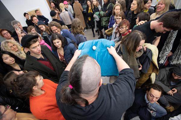 Galerie Krobath: Performance Sophie Süßmilch & Vito Baumüller "Kokon" (Vienna Art Week, 22.11.2019) https://esel.at/termin/104025 | Foto: eSeL Foto: eSeL.at - Lorenz Seidler
