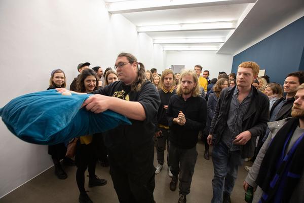 Galerie Krobath: Performance Sophie Süßmilch & Vito Baumüller "Kokon" (Vienna Art Week, 22.11.2019) https://esel.at/termin/104025 | Foto: eSeL Foto: eSeL.at - Lorenz Seidler