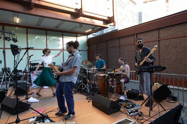 Belvedere 21: Konzert Spitting Ibex @ Sommerfest 2019 (5.7.2019)  https://www.belvedere21.at/sommerfest | Foto: eSeL| Foto: eSeL Foto: eSeL.at - Lorenz Seidler