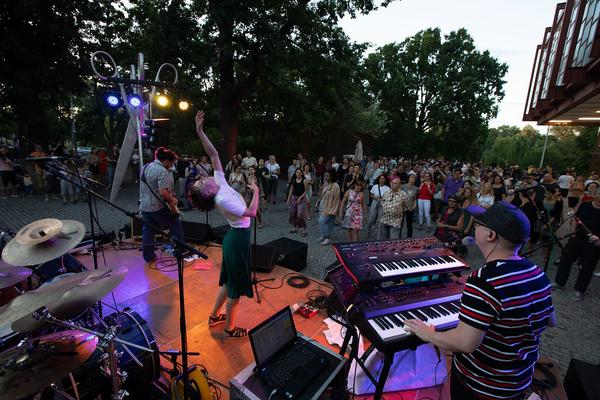 Belvedere 21: Konzert Spitting Ibex @ Sommerfest 2019 (5.7.2019)  https://www.belvedere21.at/sommerfest | Foto: eSeL| Foto: eSeL Foto: eSeL.at - Lorenz Seidler