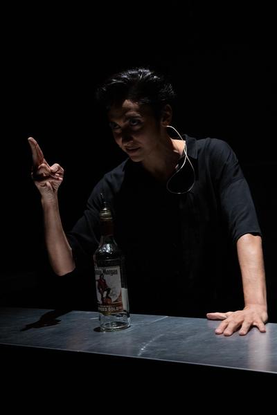 brut: Stefanie Sourial - Colonial Cocktail.
Volume 2: Spirits mit Special Guest Hyo Lee (9. - 13.5.2019, studio brut) https://esel.cc/brut_colonialcocktail2 Foto: eSeL.at - Lorenz Seidler