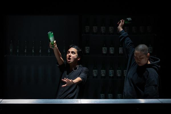 brut: Stefanie Sourial - Colonial Cocktail.
Volume 2: Spirits mit Special Guest Hyo Lee (9. - 13.5.2019, studio brut) https://esel.cc/brut_colonialcocktail2 Foto: eSeL.at - Lorenz Seidler