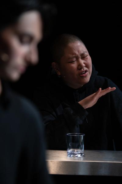 brut: Stefanie Sourial - Colonial Cocktail.
Volume 2: Spirits mit Special Guest Hyo Lee (9. - 13.5.2019, studio brut) https://esel.cc/brut_colonialcocktail2 Foto: eSeL.at - Lorenz Seidler