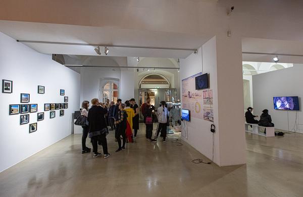 Kunstraum Niederösterreich: Stone Telling (3.10. - 30.11.2019) https://www.kunstraum.net/de/ausstellungen/84-stone-telling | Foto: eSeL Foto: eSeL.at - Lorenz Seidler