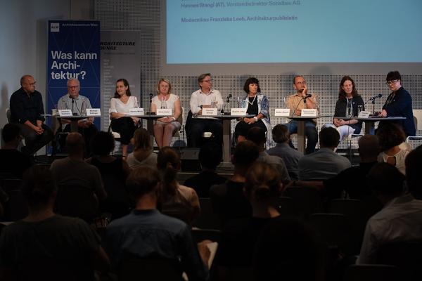 Architekturzentrum Wien: Symposium
"Serielles Bauen meets Wiener Wohnbau
Ein Symposium von Az W und IBA_Wien" (14.6.2019) https://www.azw.at/de/termin/serielles-bauen-meets-wiener-wohnbau | Foto: eSeL Foto: eSeL.at - Lorenz Seidler