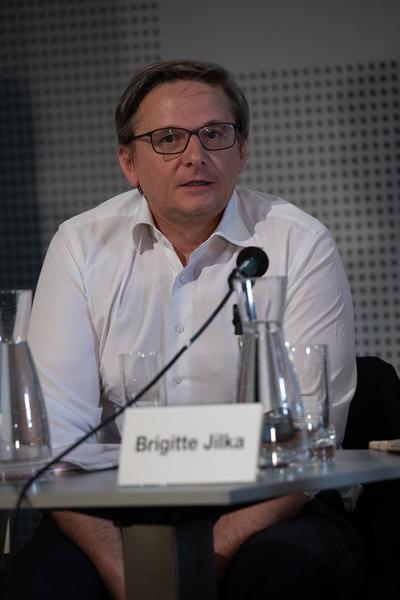 Architekturzentrum Wien: Symposium
"Serielles Bauen meets Wiener Wohnbau
Ein Symposium von Az W und IBA_Wien" (14.6.2019) https://www.azw.at/de/termin/serielles-bauen-meets-wiener-wohnbau | Foto: eSeL Foto: eSeL.at - Lorenz Seidler