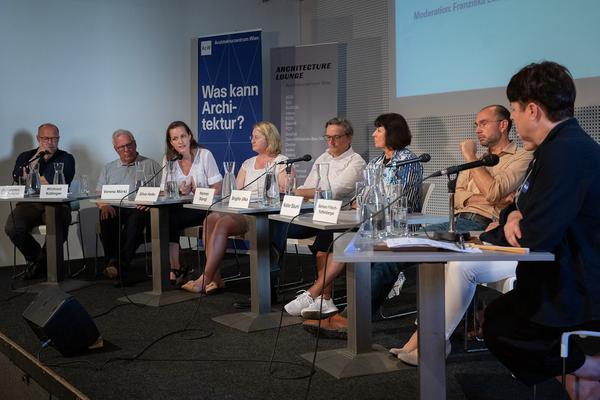 Architekturzentrum Wien: Symposium
"Serielles Bauen meets Wiener Wohnbau
Ein Symposium von Az W und IBA_Wien" (14.6.2019) https://www.azw.at/de/termin/serielles-bauen-meets-wiener-wohnbau | Foto: eSeL Foto: eSeL.at - Lorenz Seidler