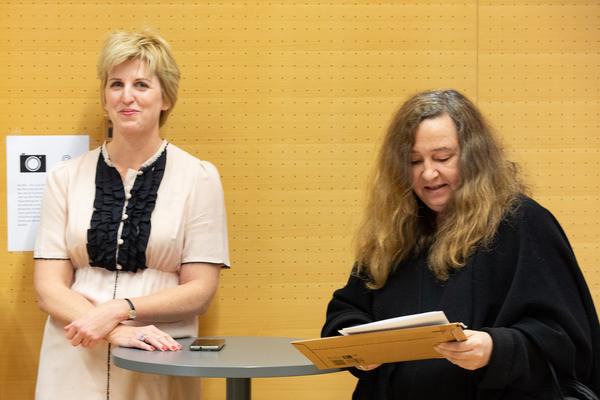 The Dissident Goddesses‘ Network Temple Architecture Price 2019: Barbara Ungepflegt & Ela Posch  (29.11.2019) https://esel.at/termin/104029 | Foto: eSeL Foto: eSeL.at - Lorenz Seidler
