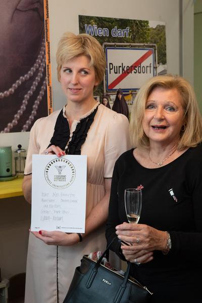 The Dissident Goddesses‘ Network Temple Architecture Price 2019: Barbara Ungepflegt & Ela Posch  (29.11.2019) https://esel.at/termin/104029 | Foto: eSeL Foto: eSeL.at - Lorenz Seidler