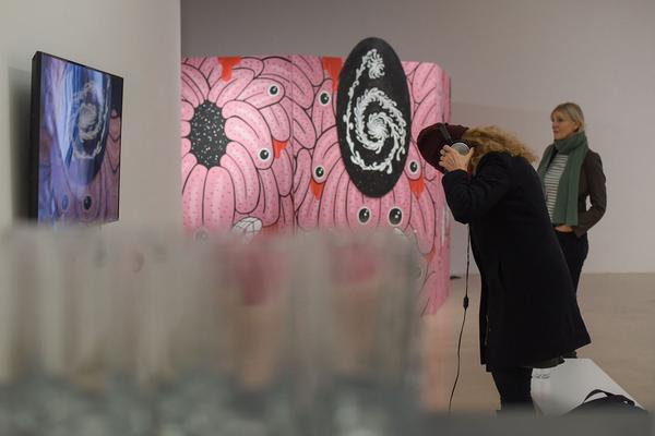 Kunstraum Niederösterreich: Throwback 2: The Enforced Dress (21.11.2019) http://kunstraum.net | http://www.viennaartweek.at | Foto: eSeL Foto: eSeL.at - Joanna Pianka