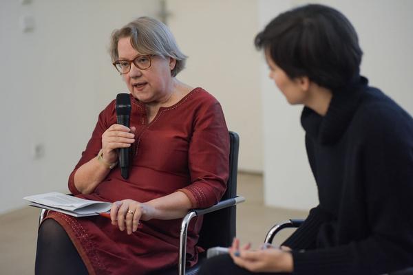 Kunstraum Niederösterreich: Throwback 2: The Enforced Dress (21.11.2019) http://kunstraum.net | http://www.viennaartweek.at | Foto: eSeL Foto: eSeL.at - Joanna Pianka