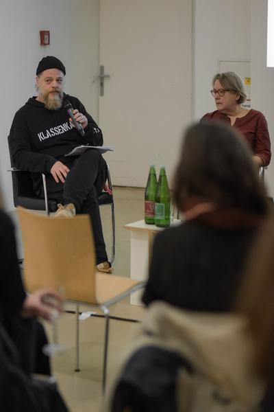 Kunstraum Niederösterreich: Throwback 2: The Enforced Dress (21.11.2019) http://kunstraum.net | http://www.viennaartweek.at | Foto: eSeL Foto: eSeL.at - Joanna Pianka