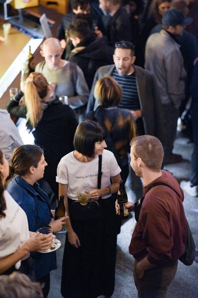 Vienna Art Book Fair #1: Party (Gartenbaukino, 5.10. 2019) https://esel.at/termin/103182 | Foto: eSeL.at - Joanna Pianka Foto: eSeL.at – Joanna Pianka
