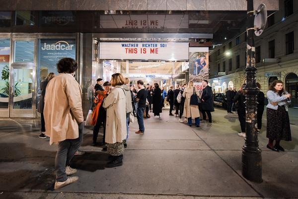 Vienna Art Book Fair #1: Party (Gartenbaukino, 5.10. 2019) https://esel.at/termin/103182 | Foto: eSeL.at - Joanna Pianka Foto: eSeL.at – Joanna Pianka