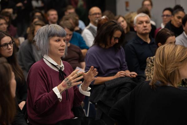 Vienna Art Week - Open Studio Days Line Up: Eva Illouz, „Truth, Bullshit and Ignorance“
(Auditorium Angewandte, 17.11.2019) https://www.viennaartweek.at | Foto: eSeL Foto: eSeL.at - Lorenz Seidler