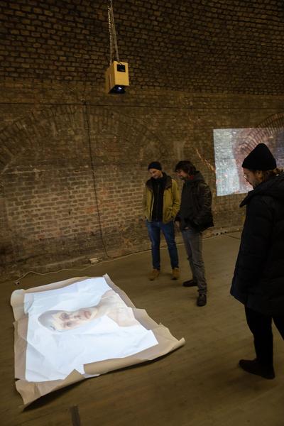 Vienna Art Week 2019: Karin Maria Pfeiffer @ Whenever the Gaslight goes low… Performance-Programm am Eröffnungsabend (flat 1, 19.11.2019) https://www.viennaartweek.at | Foto: eSeL Foto: eSeL.at - Lorenz Seidler