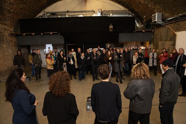 Vienna Art Week 2019: Whenever the Gaslight goes low… Performance-Programm am Eröffnungsabend (flat 1, 19.11.2019) https://www.viennaartweek.at | Foto: eSeL Foto: eSeL.at - Lorenz Seidler
