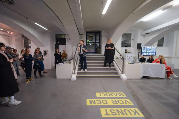 das weisse haus: Kunst vor dem Markt. die weisse ab-haus-verkaufs-kunstschau #06 (Preview, 18.11.2019) https://w.dasweissehaus.at/en/exhibition/die-weisse-ab-haus-verkaufs-kunstschau-06 | Foto: eSeL.at - Joanna Pianka