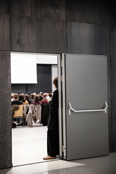 Vienna Art Week - Open Studio Days Line Up: Eva Illouz, „Truth, Bullshit and Ignorance“
(Auditorium Angewandte, 17.11.2019) https://www.viennaartweek.at | Foto: eSeL Foto: eSeL.at - Lorenz Seidler