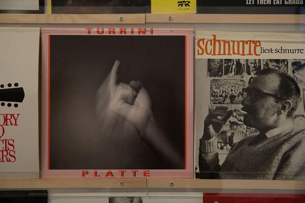 Schule für Dichtung: Vinyl Poetics (25.9.2019 - 28.2.2020) https://esel.at/termin/103047/vinyl-poetics | Foto: eSeL Foto: eSeL.at - Lorenz Seidler