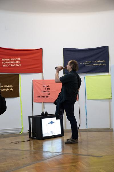 das weisse haus: "„Wie wir arbeiten wollen – Kollektives Handeln und künstlerische Komplizinnenschaft“(02.10. – 9.11.2019) https://w.dasweissehaus.at | Foto: eSeL Foto: eSeL.at - Lorenz Seidler