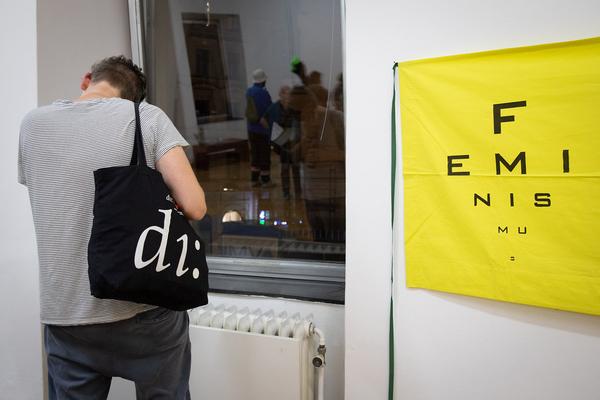 das weisse haus: "„Wie wir arbeiten wollen – Kollektives Handeln und künstlerische Komplizinnenschaft“(02.10. – 9.11.2019) https://w.dasweissehaus.at | Foto: eSeL Foto: eSeL.at - Lorenz Seidler