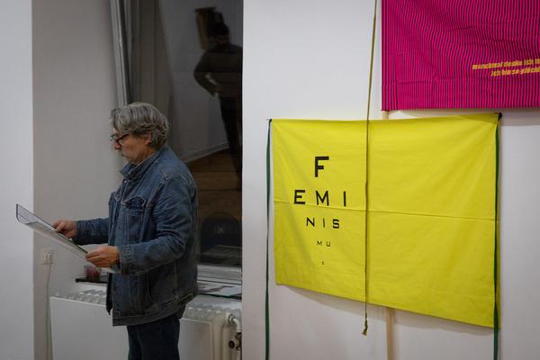 das weisse haus: "„Wie wir arbeiten wollen – Kollektives Handeln und künstlerische Komplizinnenschaft“(02.10. – 9.11.2019) https://w.dasweissehaus.at | Foto: eSeL Foto: eSeL.at - Lorenz Seidler
