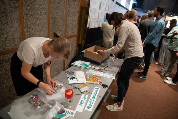 AzW Stadtlabor: Wie Wir Wohnen. Erfahrungsaustausch (22.9.2019) https://stadtlabore.wien.gv.at/site/willst-du-hier-wohnen | Foto: eSeL Foto: eSeL.at - Lorenz Seidler