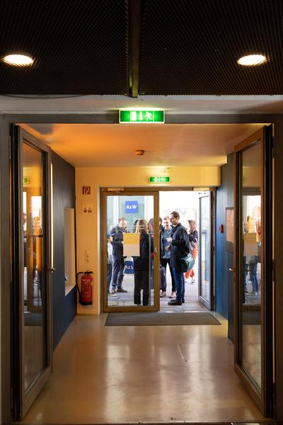 AzW Stadtlabor: Wie Wir Wohnen. Schlüsselübergabe (21.9.2019) https://stadtlabore.wien.gv.at/site/willst-du-hier-wohnen | Foto: eSeL Foto: eSeL.at - Lorenz Seidler