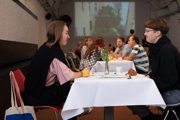 AzW Stadtlabor: Wie Wir Wohnen. Schlüsselübergabe (21.9.2019) https://stadtlabore.wien.gv.at/site/willst-du-hier-wohnen | Foto: eSeL Foto: eSeL.at - Lorenz Seidler